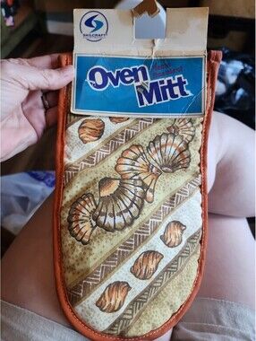 Vintage Skilcraft Oven Mitts USA New Old Stock  NWT